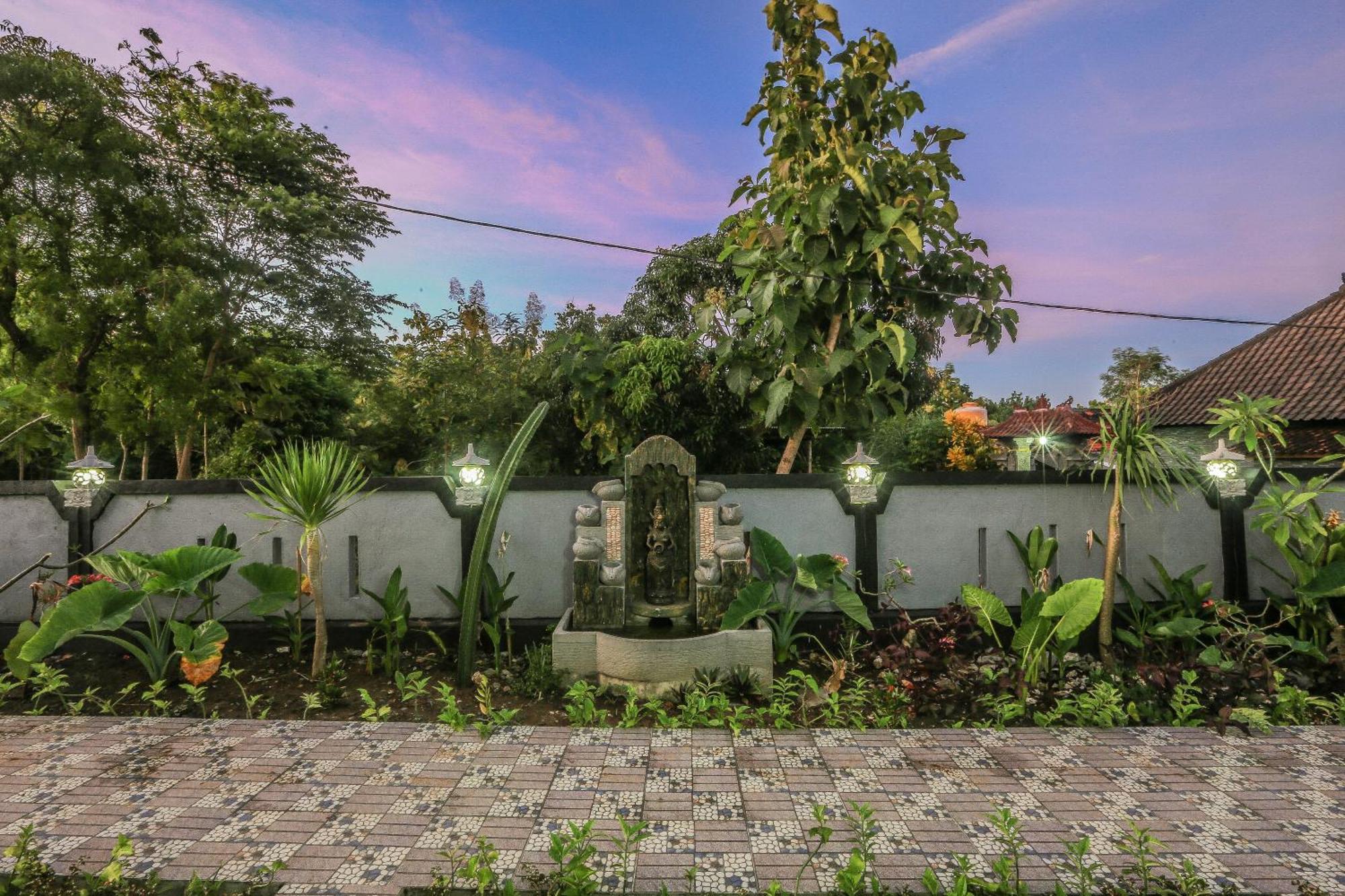 Putu Lembongan Lodge Exterior photo